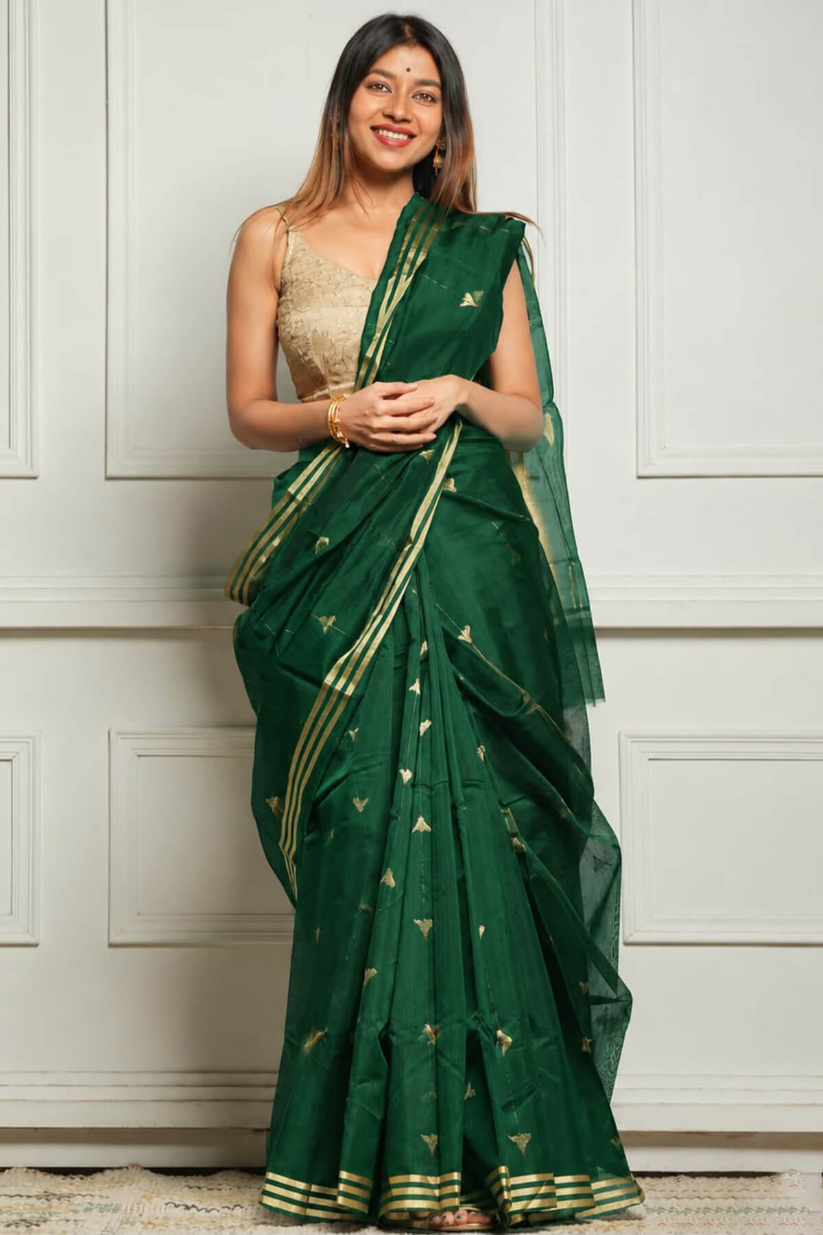 Luxuriant Green Cotton Silk Saree With Arresting Blouse Piece