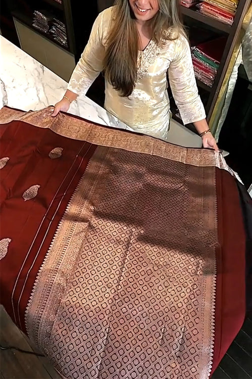 Load image into Gallery viewer, Epiphany Wine Soft Banarasi Silk Saree With Inspiring Blouse Piece
