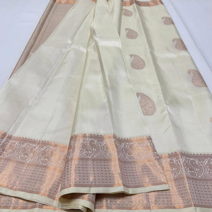 Flaunt Off White Soft Silk Saree With Sumptuous Blouse Piece