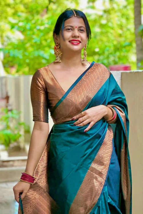 Load image into Gallery viewer, Twirling Rama Soft Silk Saree With Ebullience Blouse Piece
