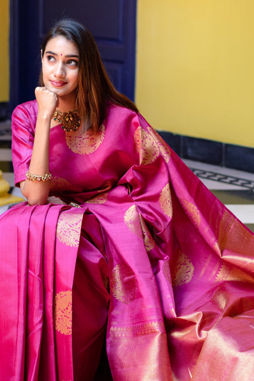 Load image into Gallery viewer, Transcendent Dark Pink Soft Silk Saree With Supernal Blouse Piece
