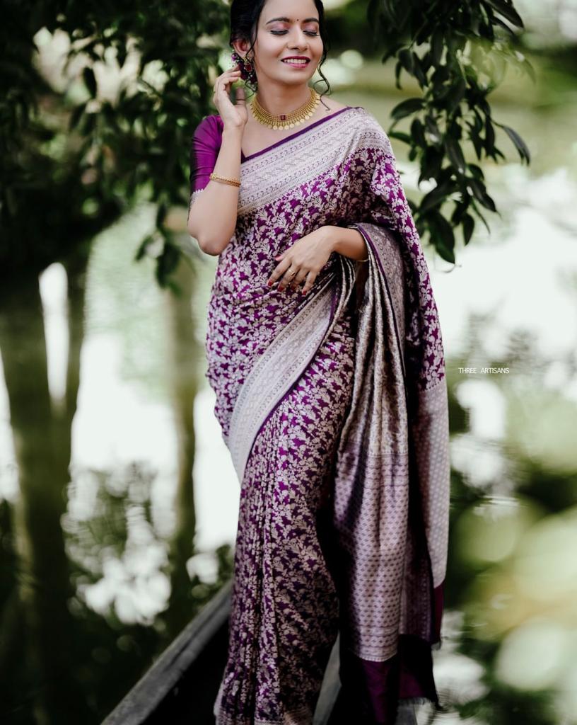 Magnetic Purple Soft Silk Saree With Snazzy Blouse Piece