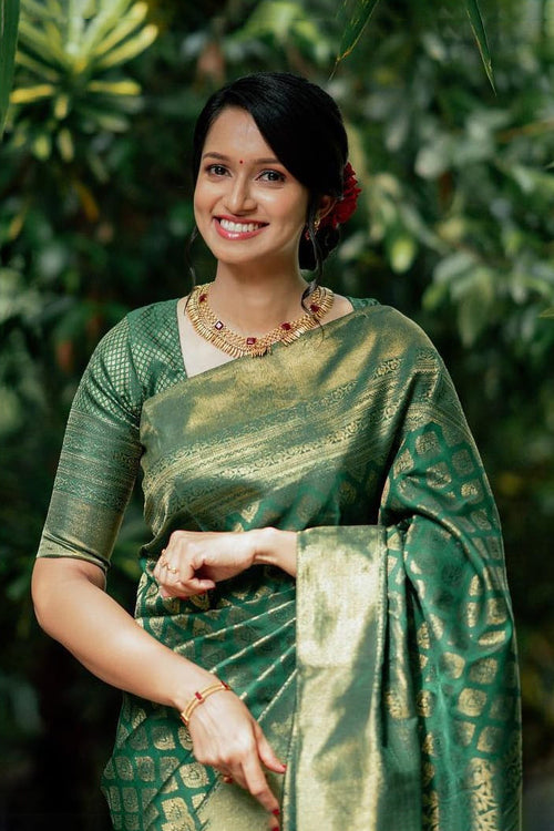 Load image into Gallery viewer, Staggering Rama Soft Silk Saree With Snappy Blouse Piece
