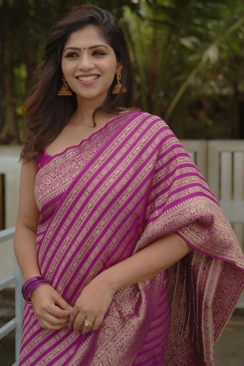 Load image into Gallery viewer, Incomparable Magenta Soft Silk Saree With Resonant Blouse Piece
