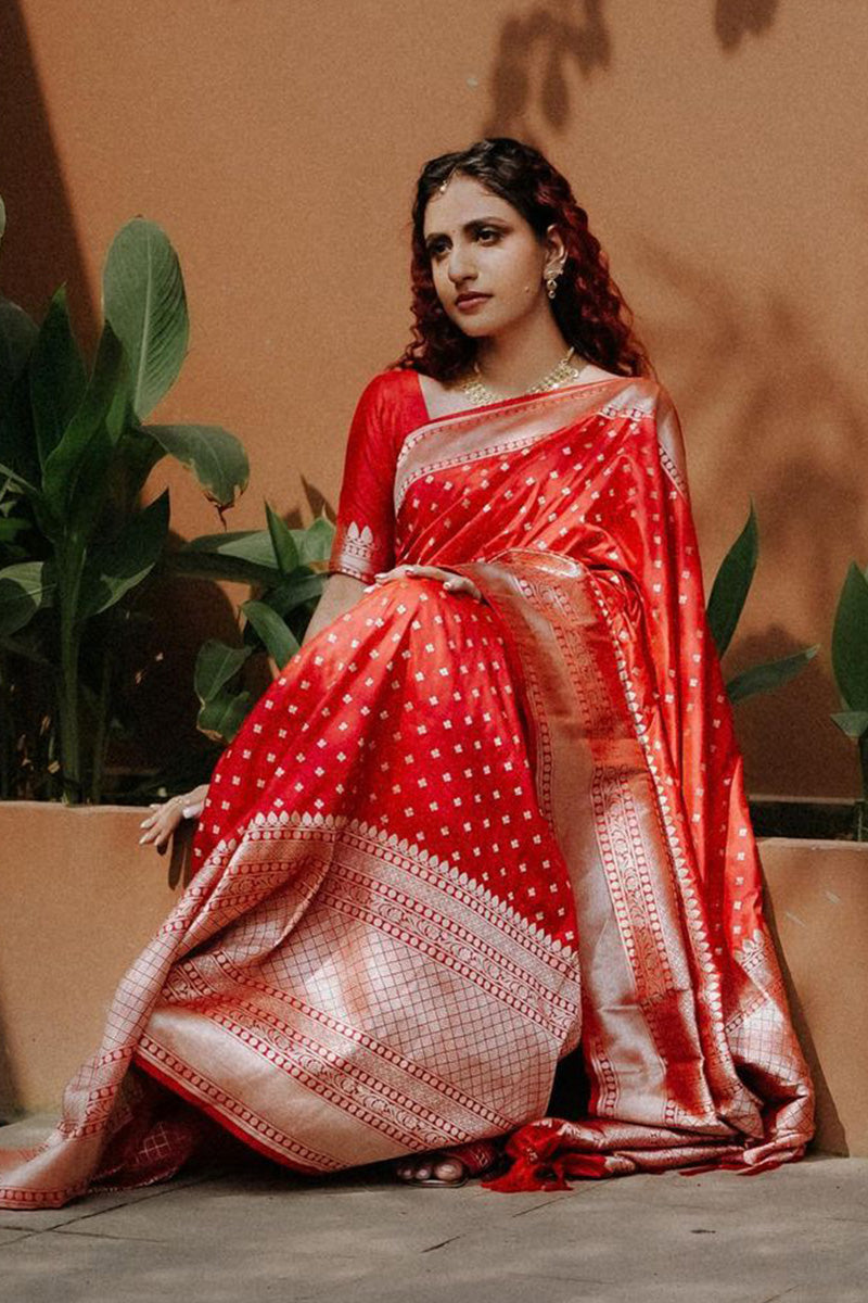 Intricate Red Soft Silk Saree With Delightful Blouse Piece