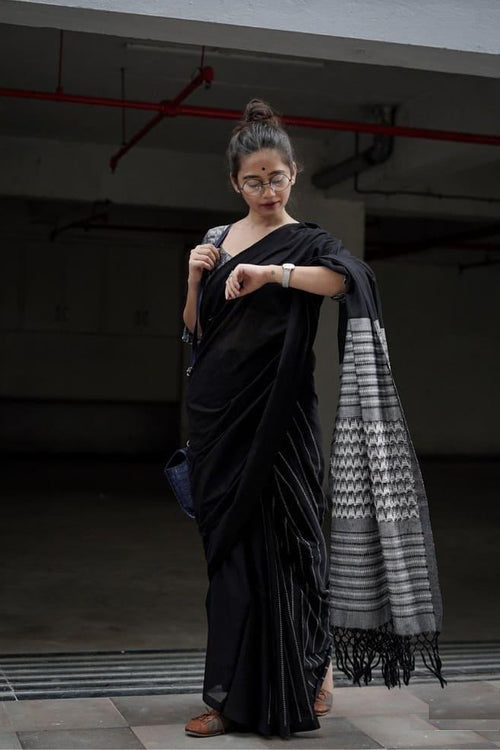 Load image into Gallery viewer, Amiable Black Soft Silk Saree With Propinquity Blouse Piece
