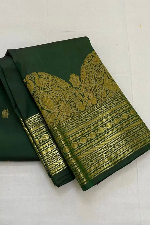 Load image into Gallery viewer, Snappy Dark Green Soft Silk Saree With Woebegone Blouse Piece
