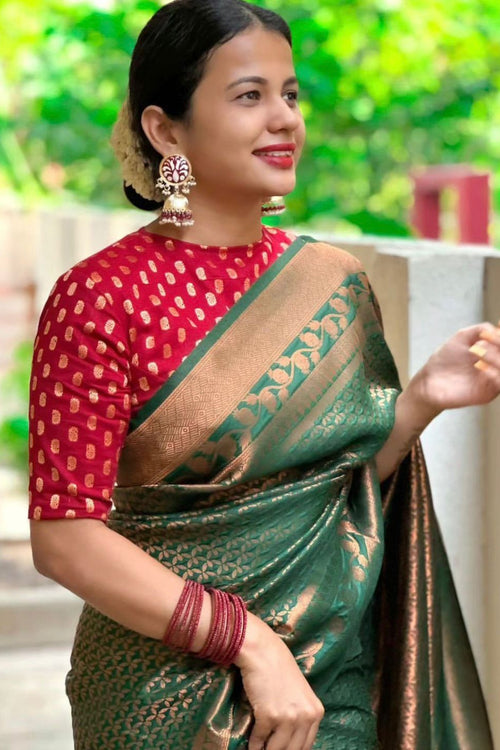 Load image into Gallery viewer, Snazzy Dark Green Soft Silk Saree With Woebegone Blouse Piece
