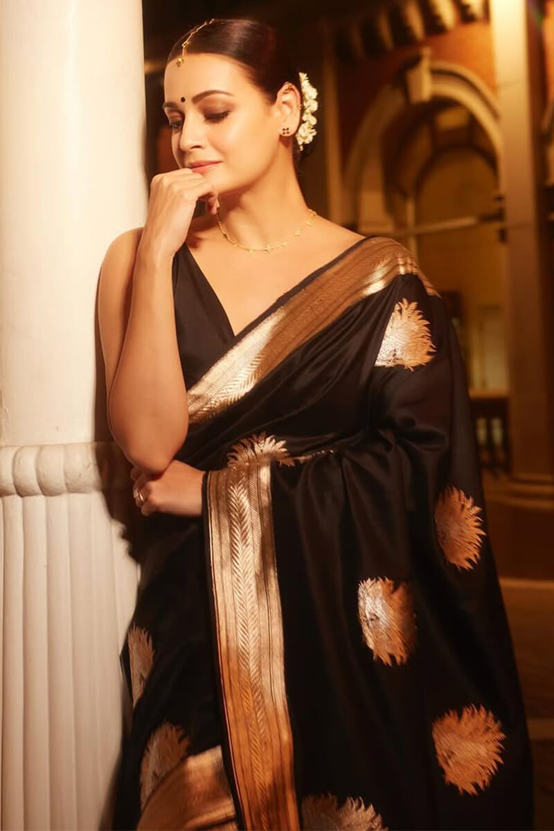 Surpassing Black Soft Silk Saree With Outstanding Blouse Piece