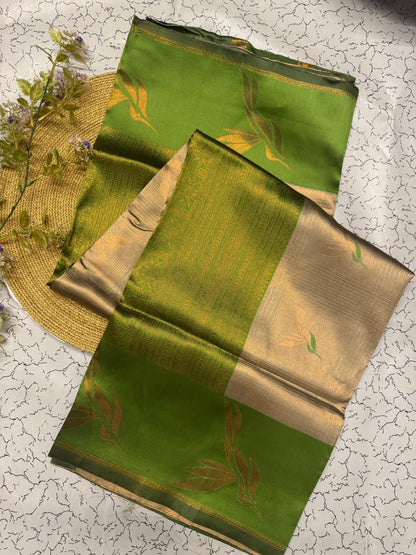 Evocative Beige Soft Banarasi Silk Saree With Stunner Blouse Piece