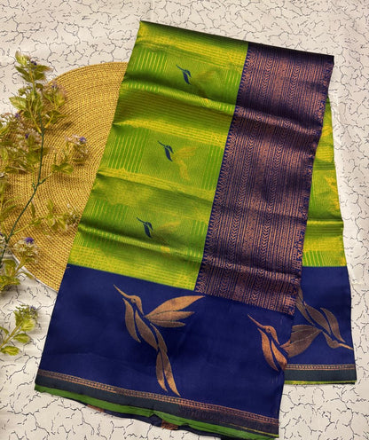 Prominent Green Soft Banarasi Silk Saree With Ineffable Blouse Piece
