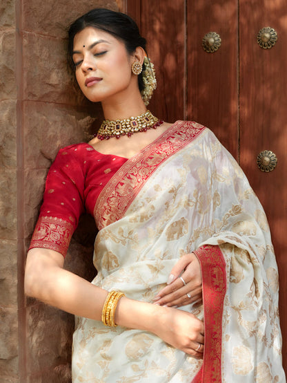 Delectable Beige Soft Silk Saree With Smashing Blouse Piece