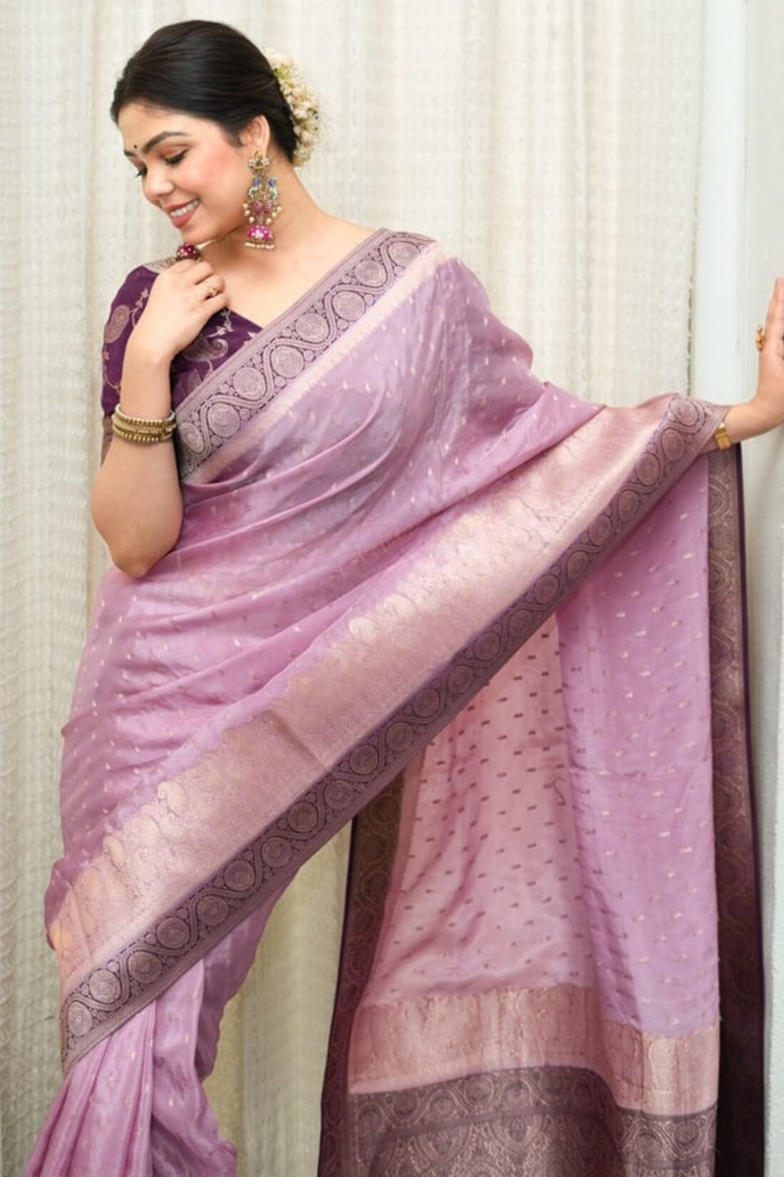 Pulsating Lavender Soft Silk Saree With Opulent Blouse Piece