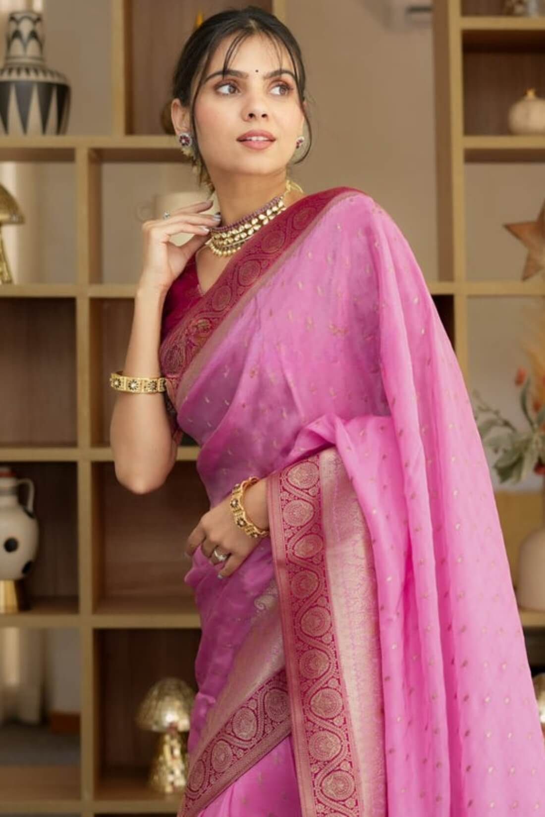 Pulsating Pink Soft Silk Saree With Opulent Blouse Piece