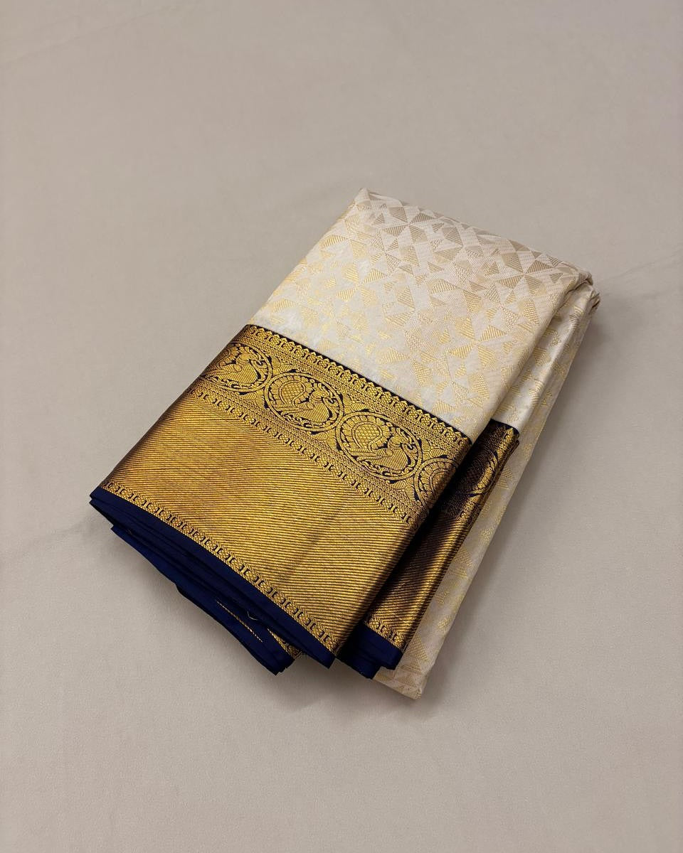 Fantabulous Off White Soft Silk Saree With Artistic Blouse Piece