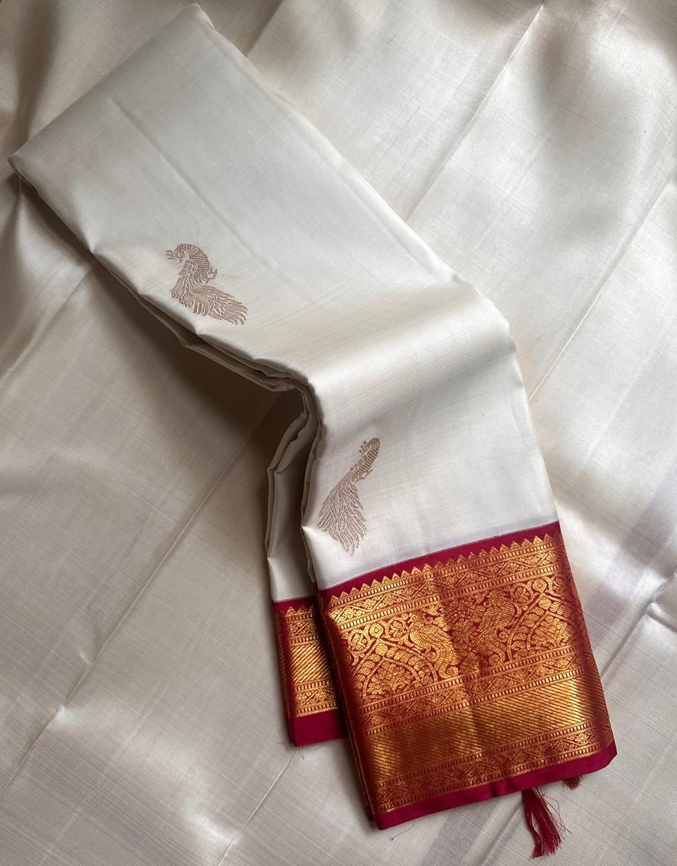Sempiternal Off White Soft Silk Saree With Glittering Blouse Piece
