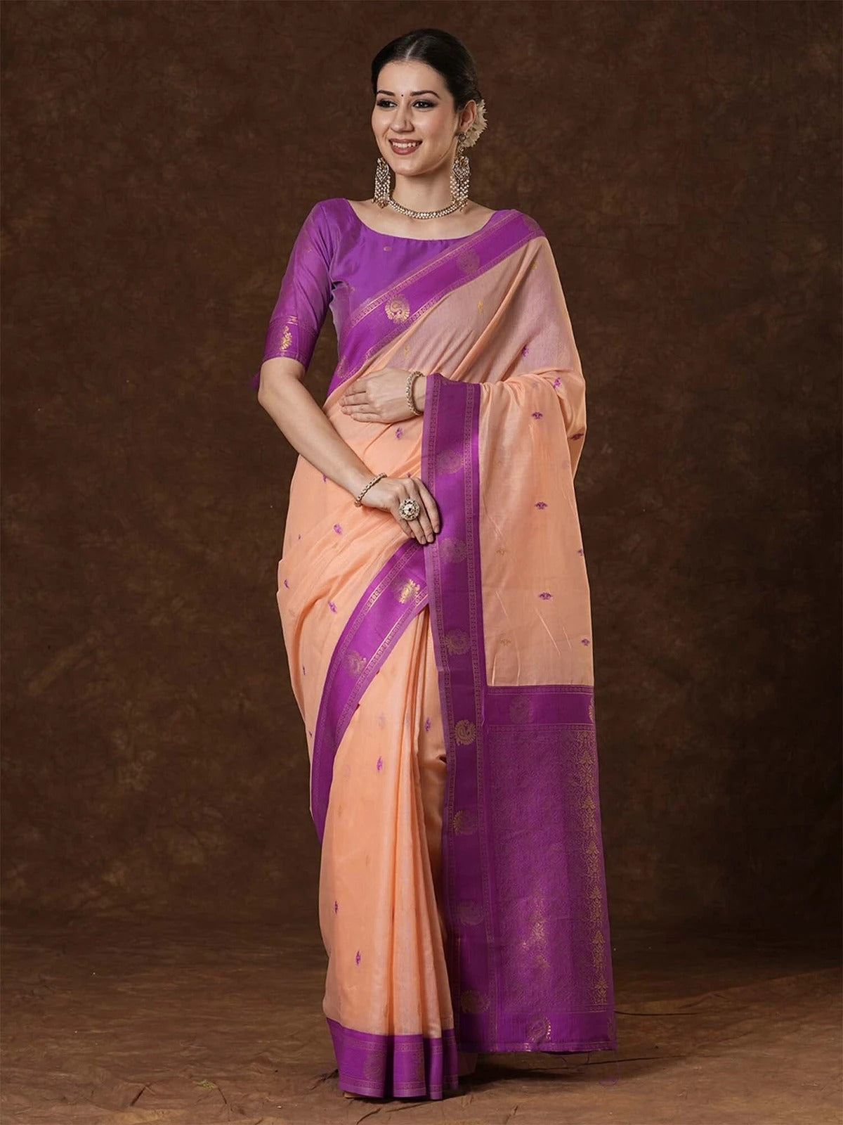 Profuse Peach Cotton Silk Saree With Demesne Blouse Piece