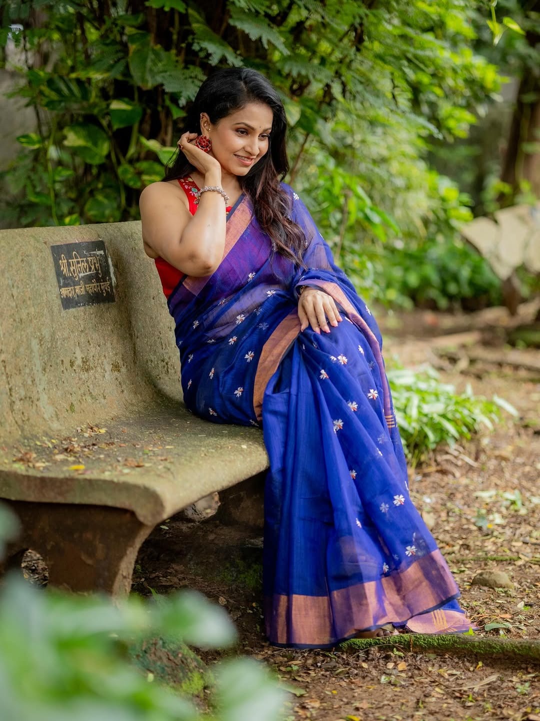Quintessential Royal Blue Cotton Silk Saree With Snazzy Blouse Piece