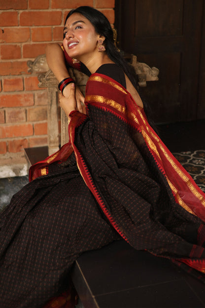 Classic Black Cotton Silk Saree With Ethnic Blouse Piece