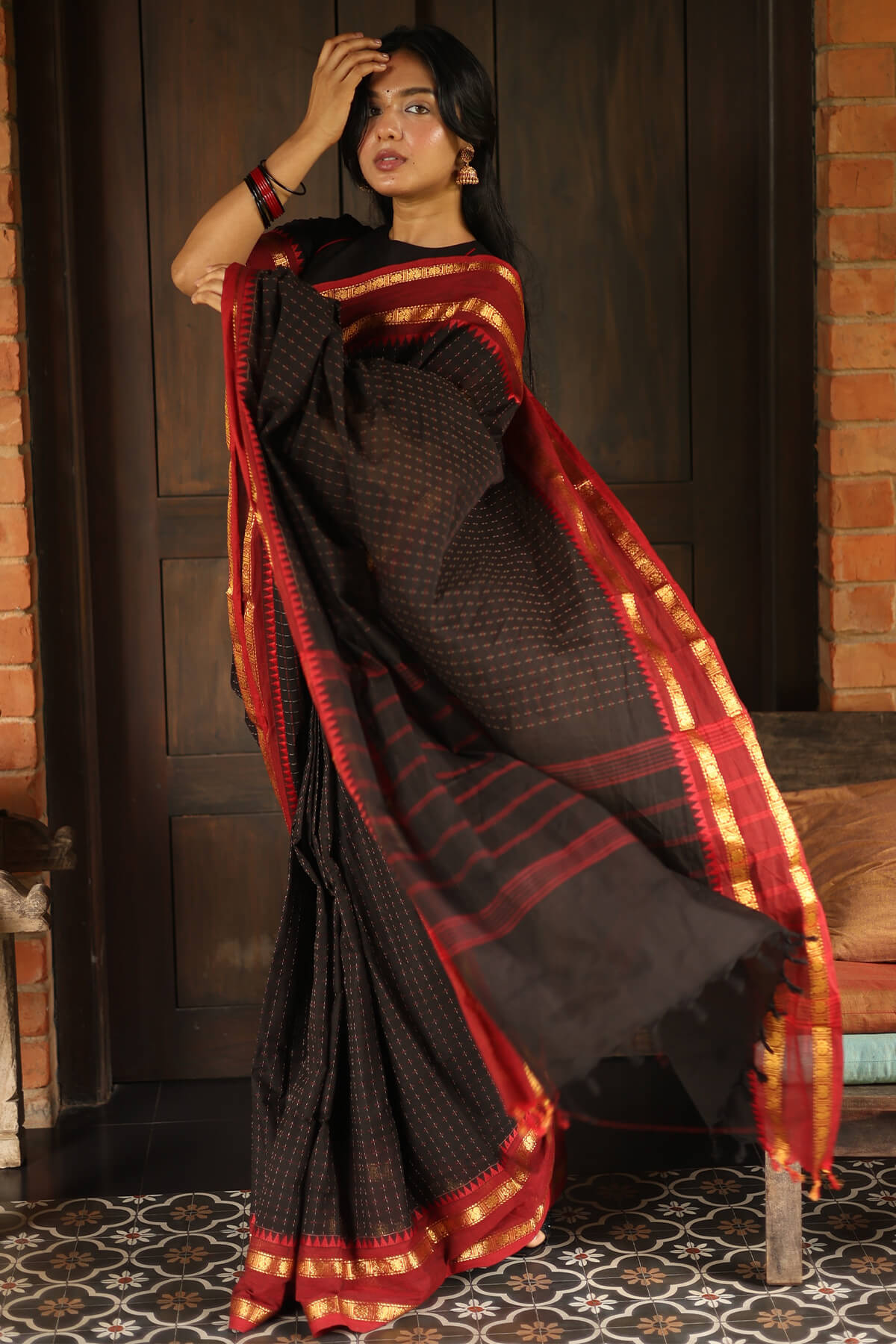 Classic Black Cotton Silk Saree With Ethnic Blouse Piece