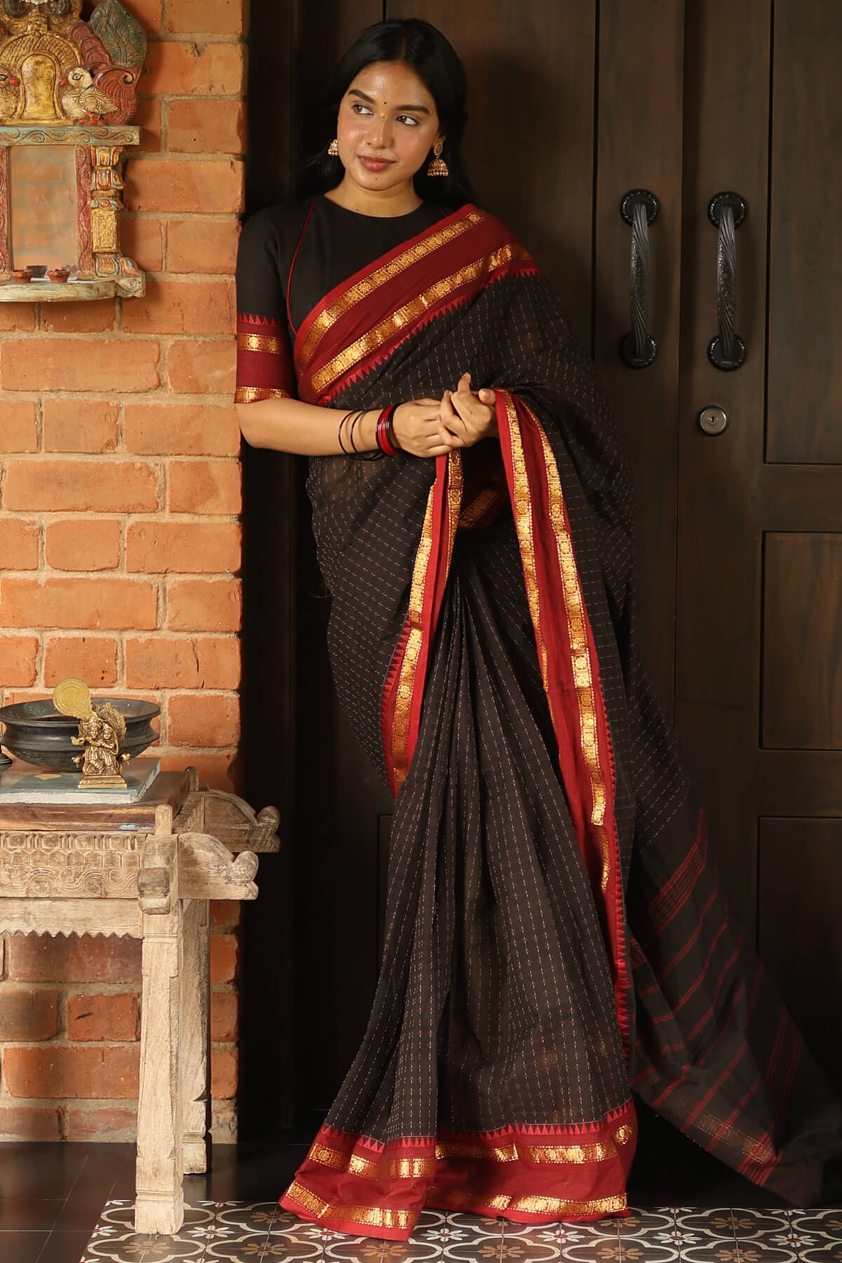 Classic Black Cotton Silk Saree With Ethnic Blouse Piece