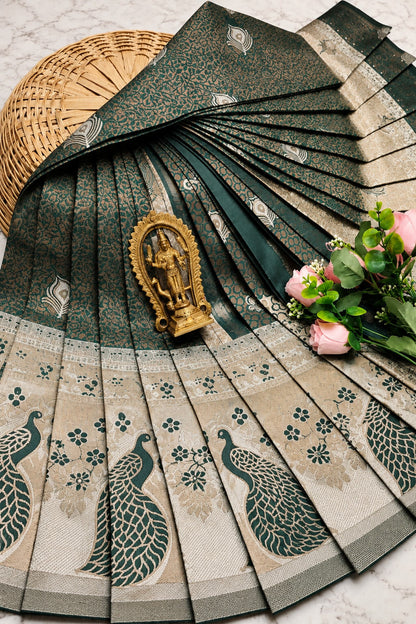 Stunner Dark Green Pure Banarasi Silk Saree With Palimpsest Blouse Piece