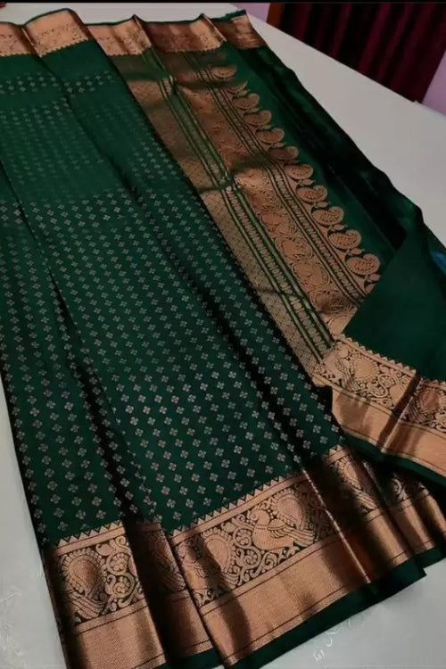 Load image into Gallery viewer, Murmurous Dark Green Soft Silk Saree With Ebullience Blouse Piece
