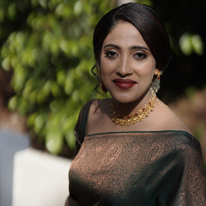 Beautiful Dark Green Soft Silk Saree With Adorable Blouse Piece