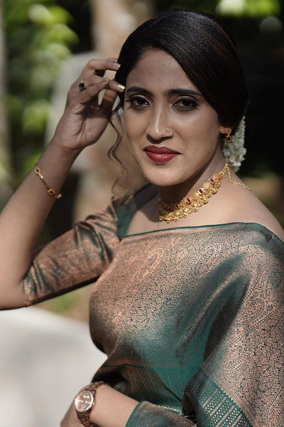 Beautiful Dark Green Soft Silk Saree With Adorable Blouse Piece