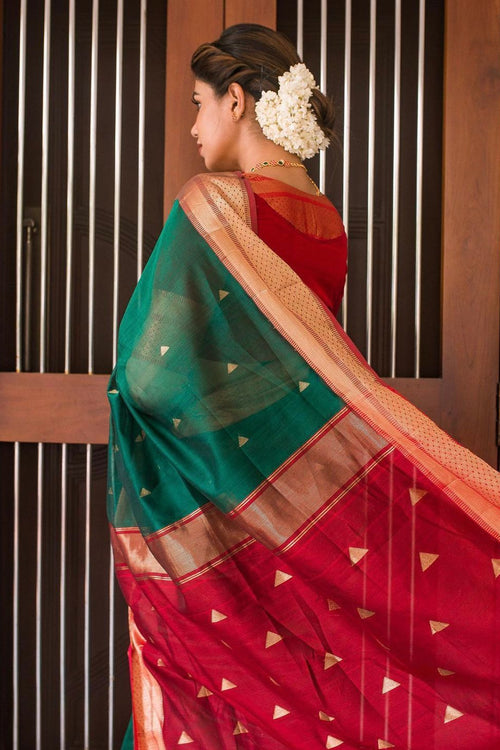 Load image into Gallery viewer, Panoply Green Soft Silk Saree With Magnetic Blouse Piece
