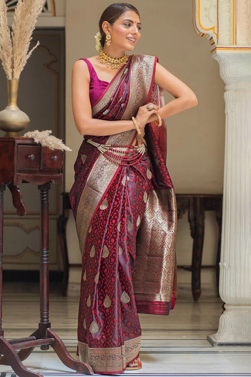 Load image into Gallery viewer, Sempiternal Maroon Soft Silk Saree With Evanescent Blouse Piece
