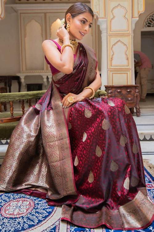 Load image into Gallery viewer, Sempiternal Maroon Soft Silk Saree With Evanescent Blouse Piece
