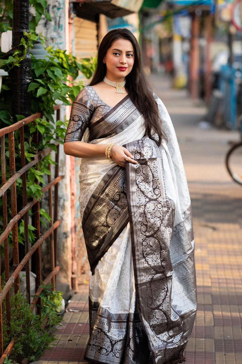 Load image into Gallery viewer, Flattering Off White Soft Silk Saree With Attractive Blouse Piece
