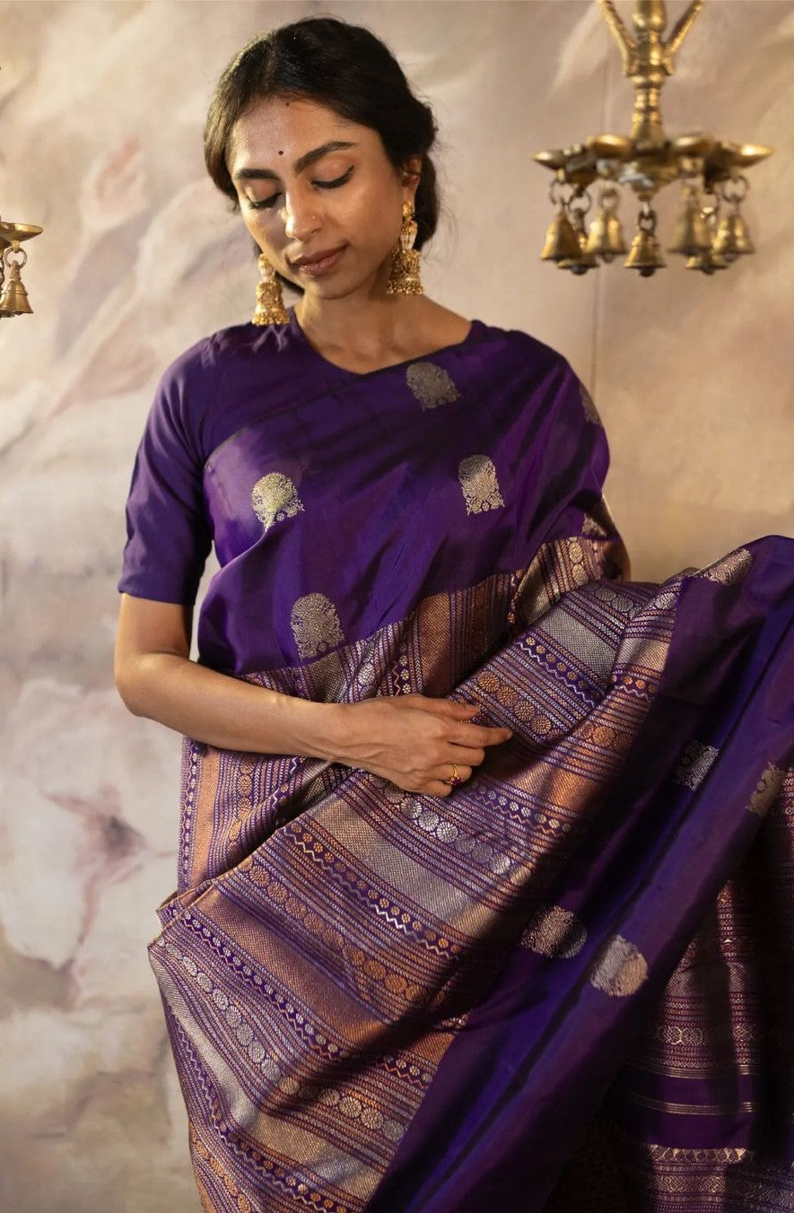 Phenomenal Purple Soft Silk Saree With Engrossing Blouse Piece