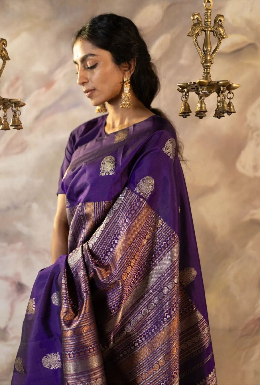 Phenomenal Purple Soft Silk Saree With Engrossing Blouse Piece