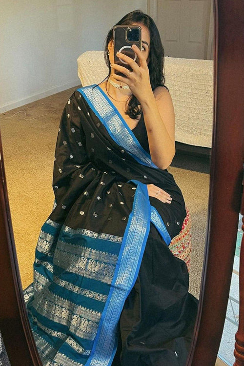 Load image into Gallery viewer, Desirable Black Soft Silk Saree With Desiring Blouse Piece
