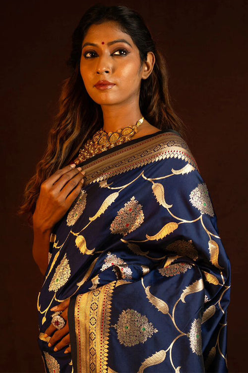 Load image into Gallery viewer, Refreshing Blue Soft Silk Saree With Twirling Blouse Piece
