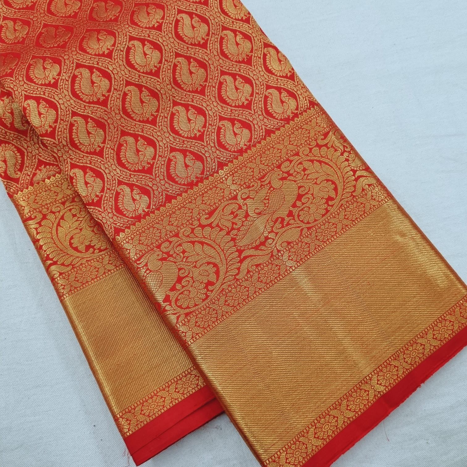 Mellifluous Red Soft Silk Saree With Beleaguer Blouse Piece