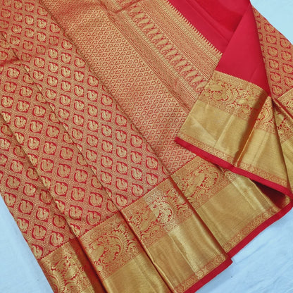 Mellifluous Red Soft Silk Saree With Beleaguer Blouse Piece
