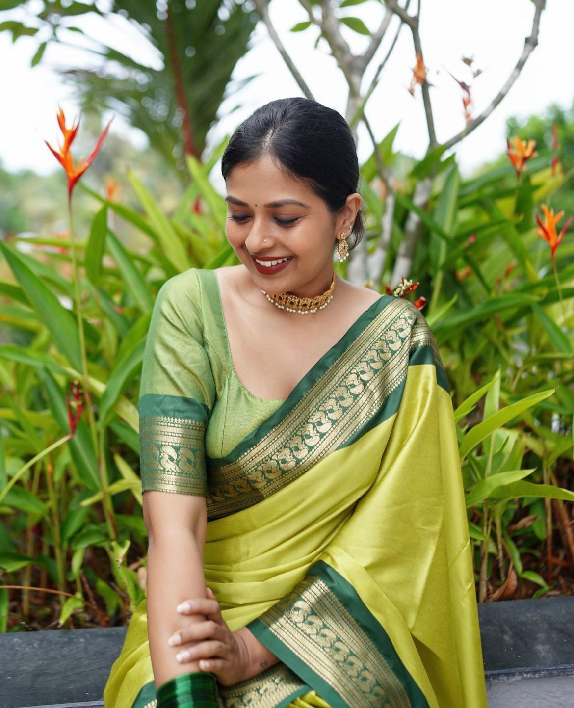 Evanescent Perrot Soft Silk Saree With Chatoyant Blouse Piece