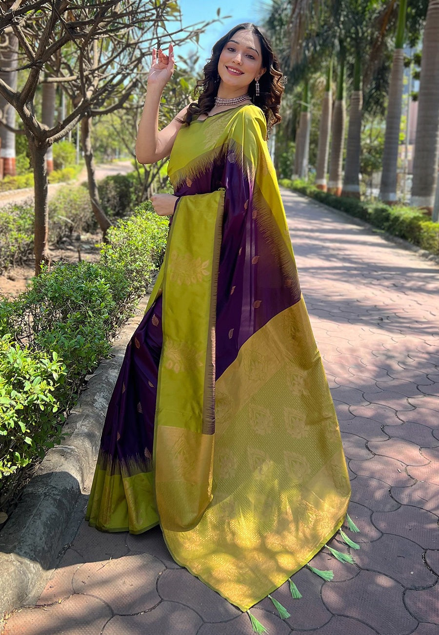 Demure Purple Soft Silk Saree With Delectable Blouse Piece