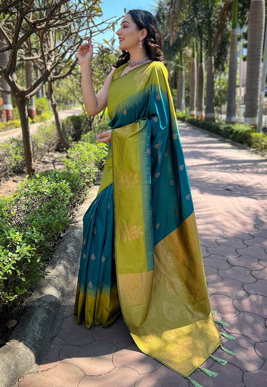 Jubilant Rama Soft Silk Saree With Nectarous Blouse Piece