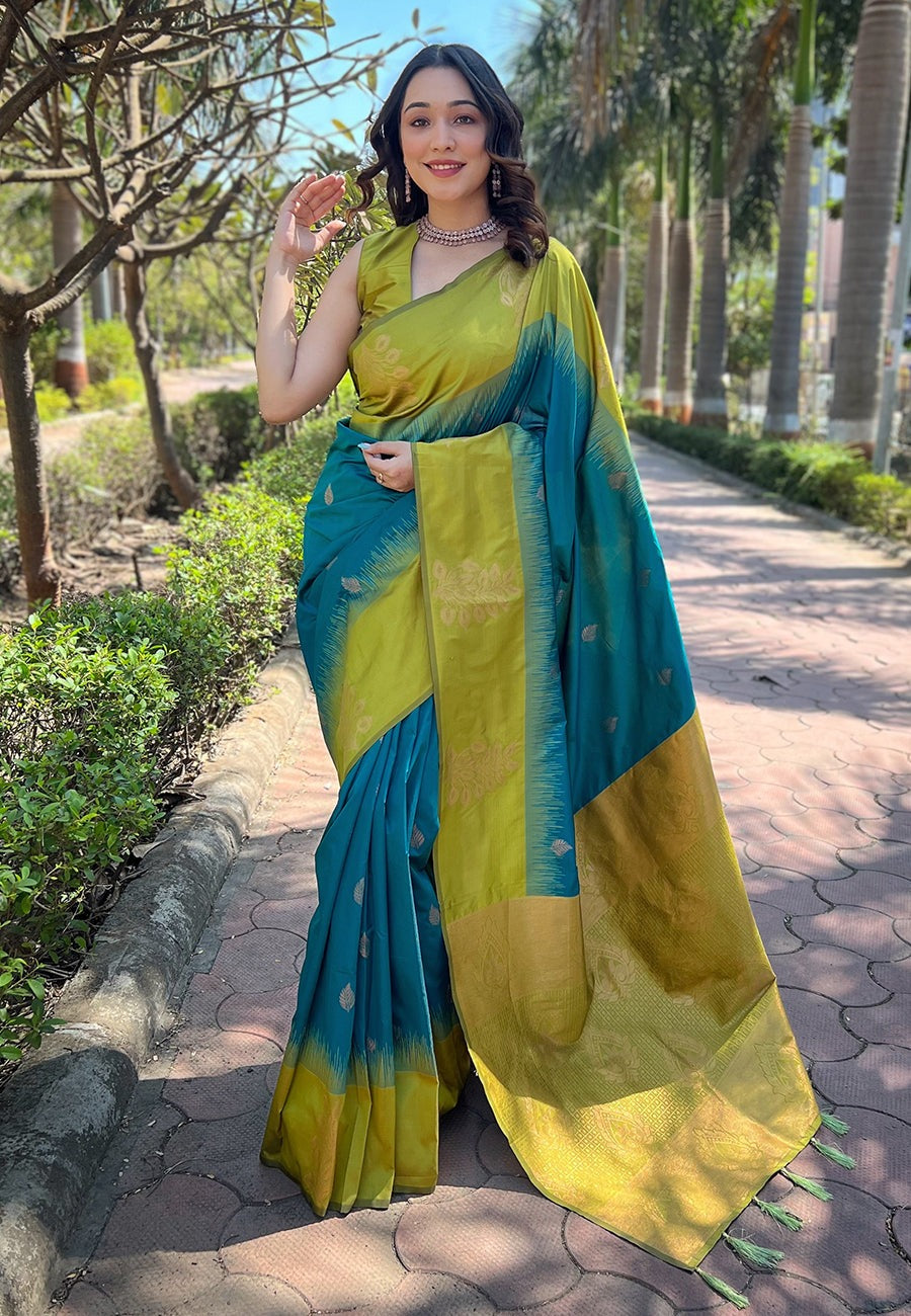 Jubilant Rama Soft Silk Saree With Nectarous Blouse Piece