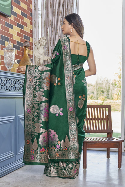 Majesty Dark Green Soft Silk Saree With Desirable Blouse Piece