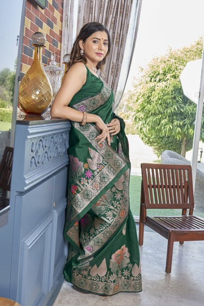 Load image into Gallery viewer, Majesty Dark Green Soft Silk Saree With Desirable Blouse Piece
