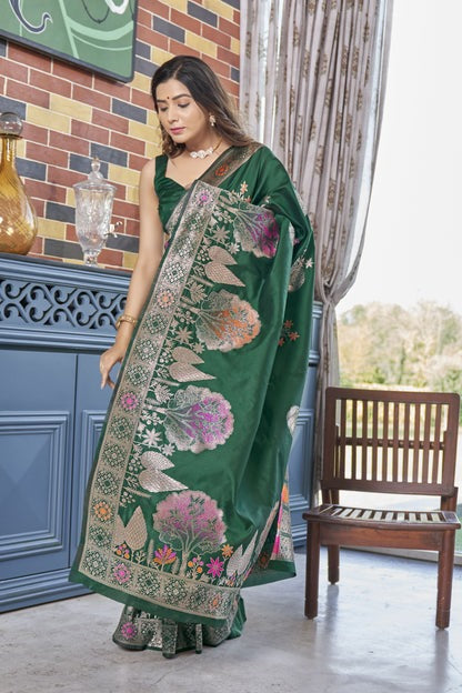 Load image into Gallery viewer, Majesty Dark Green Soft Silk Saree With Desirable Blouse Piece
