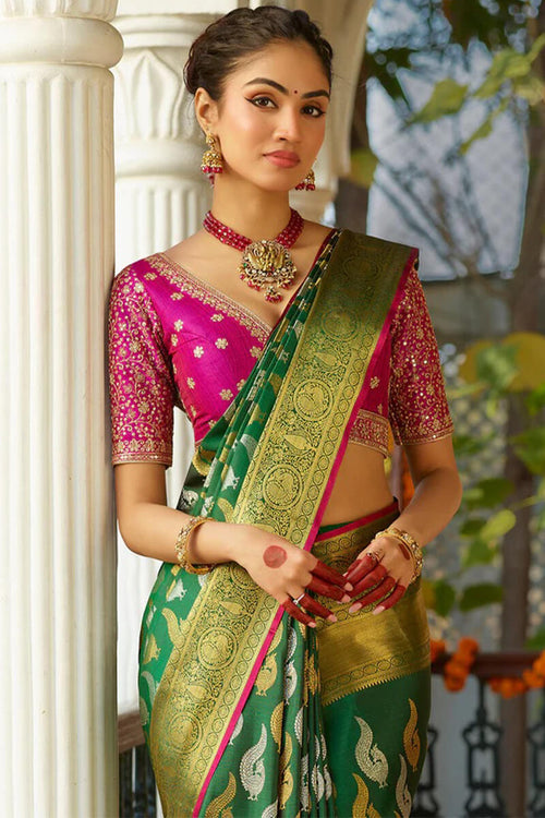 Load image into Gallery viewer, Excellent Dark Green Soft Silk Saree With Desultory Blouse Piece
