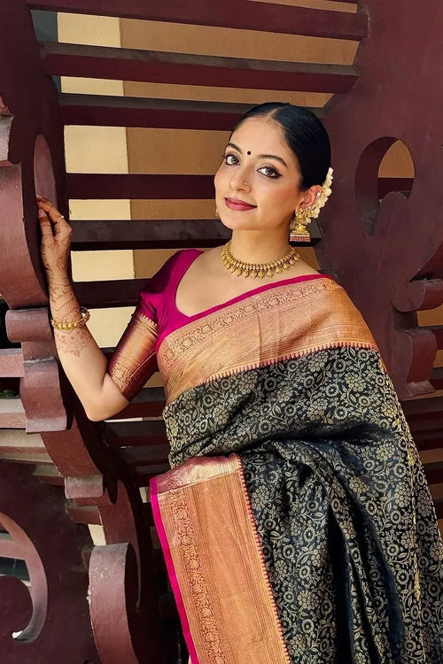 Load image into Gallery viewer, Inspiring Black Soft Silk Saree With Divine Blouse Piece
