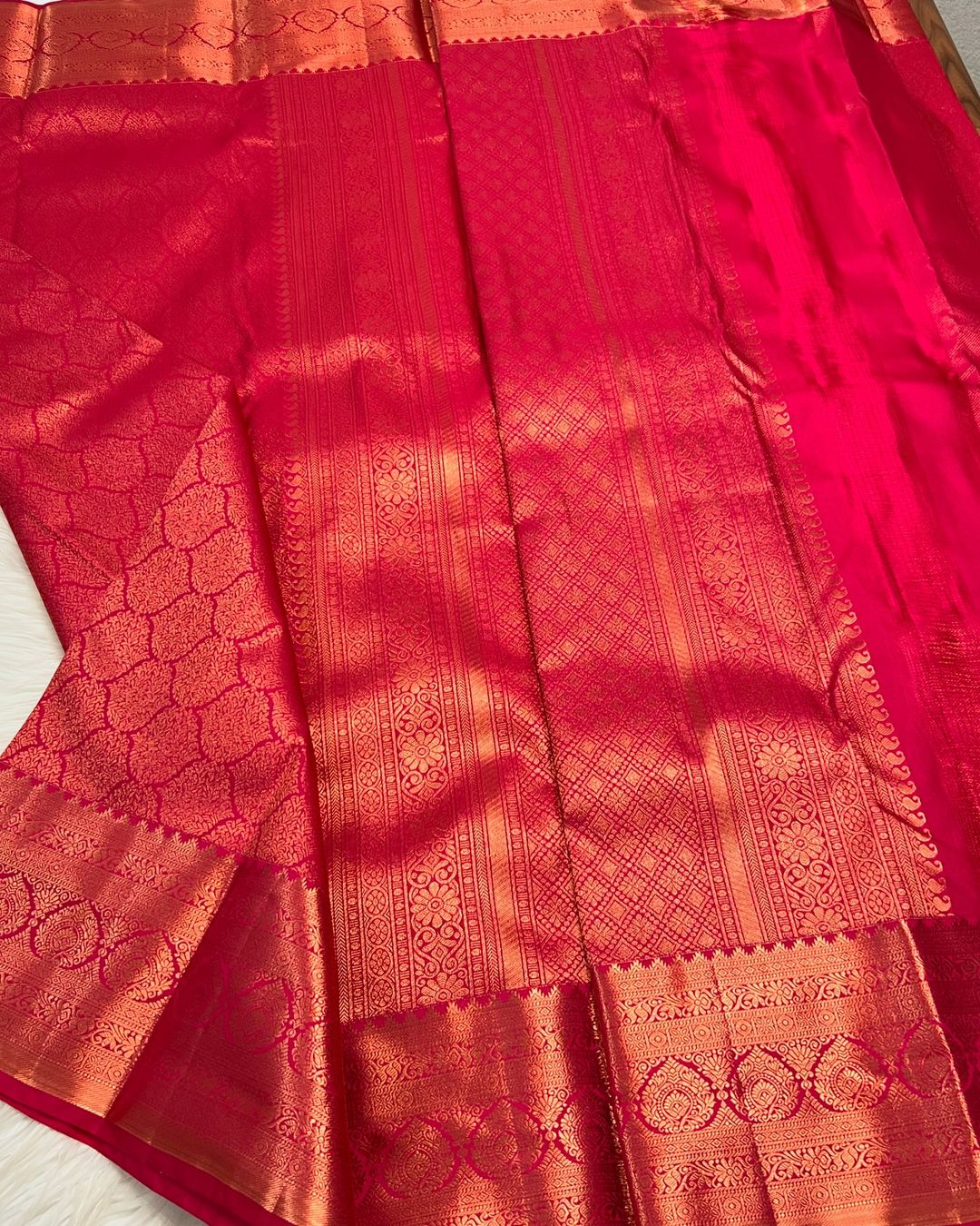 Scintilla Dark Pink Soft Banarasi Silk Saree With Panoply Blouse Piece