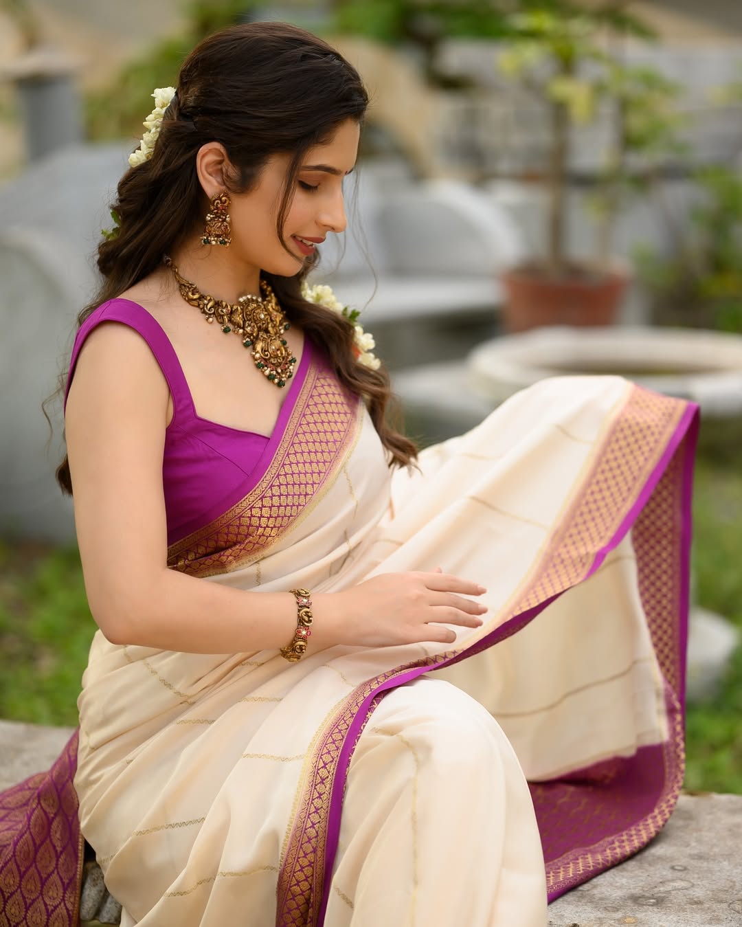 Sizzling Beige Soft Silk Saree With Intricate Blouse Piece